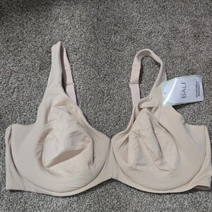 Bali Smooth Underwire Bra in Light Nude